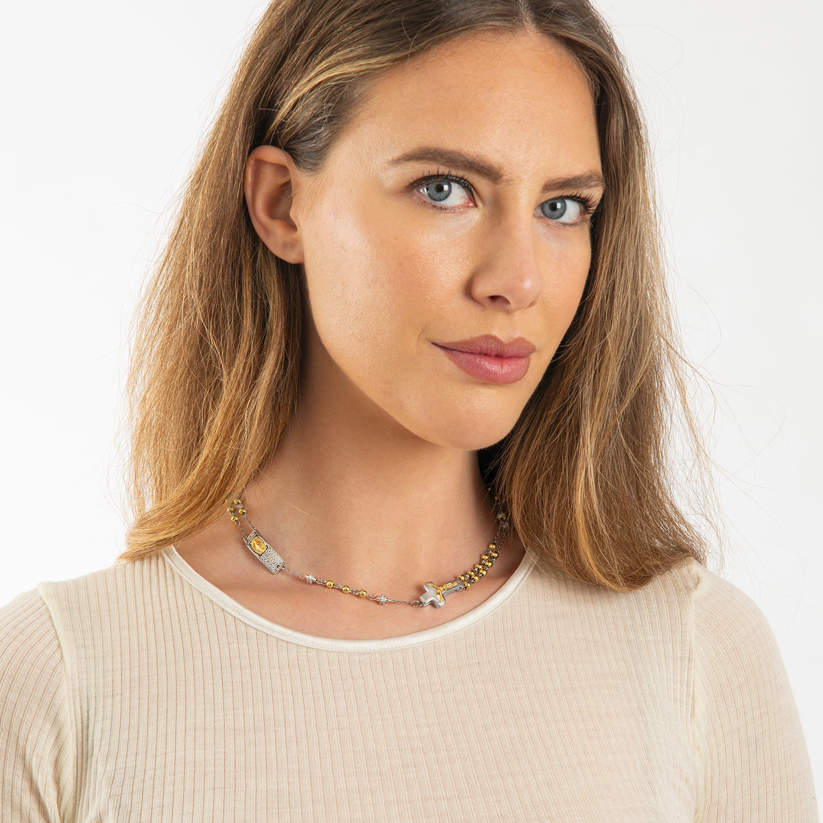 Rosalet® necklace with Miraculous Medal center