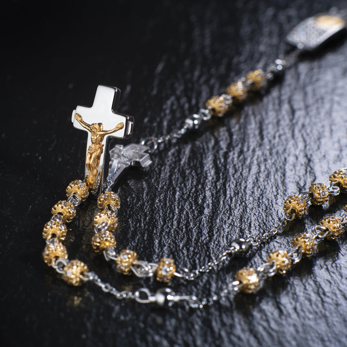 Rosalet® with Miraculous Medal centerpiece