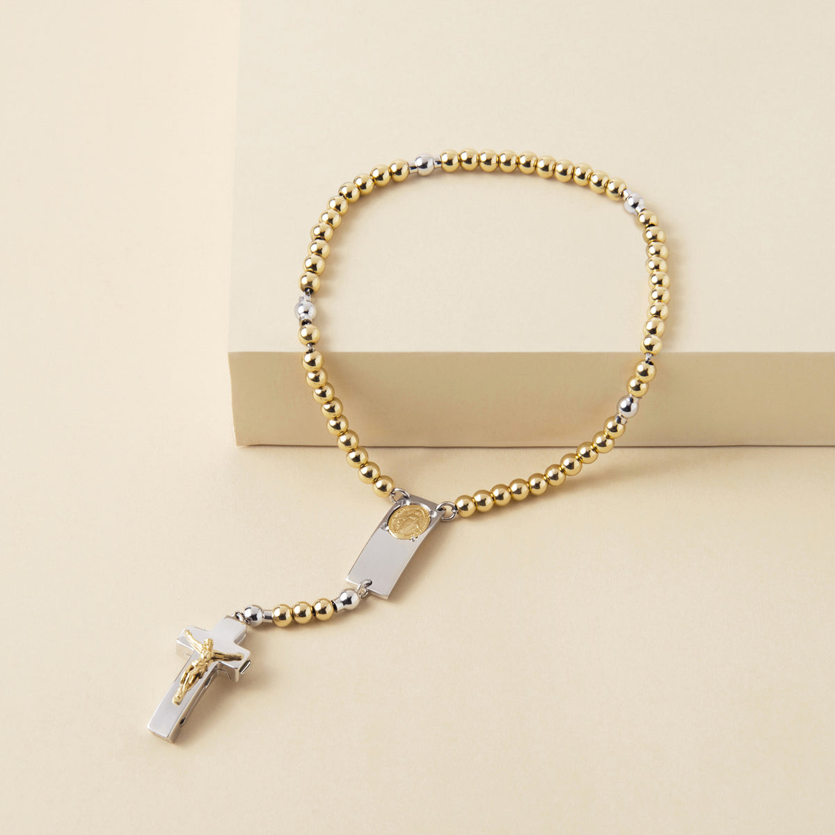 Rosalet Modern bracelet with matte gold beads and shiny gold Pater