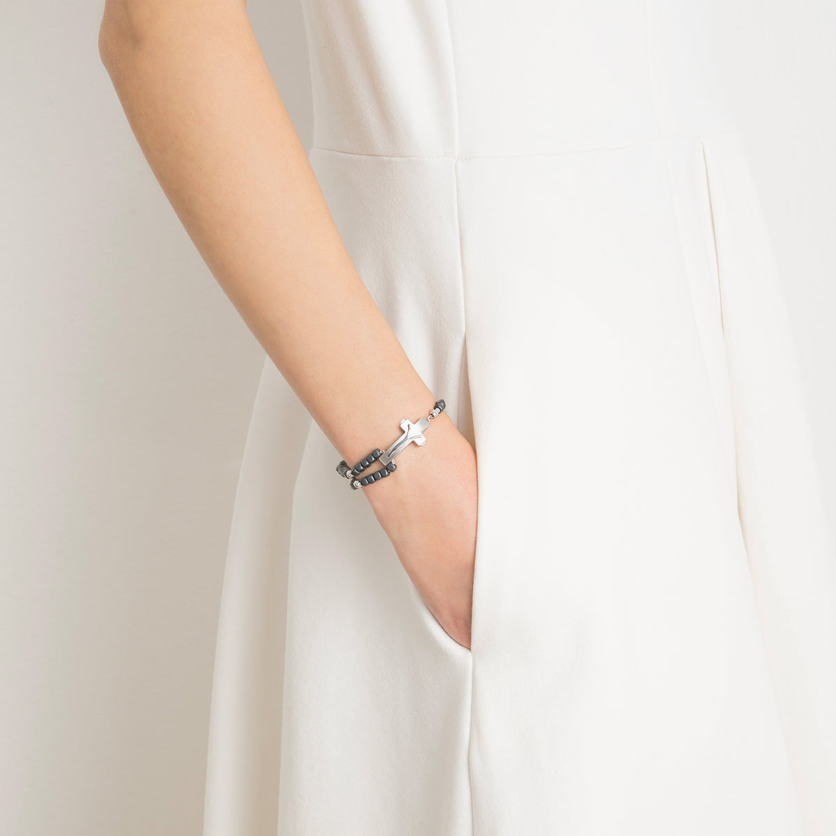 Italian crafted Rosalet bracelet with hematite and sterling silver