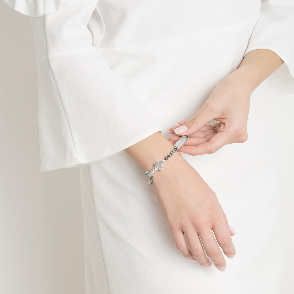 Rosalet bracelet with sterling silver and dark ruthenium details