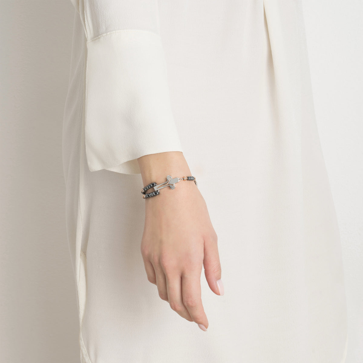 Rosalet polished hematite beads in square design